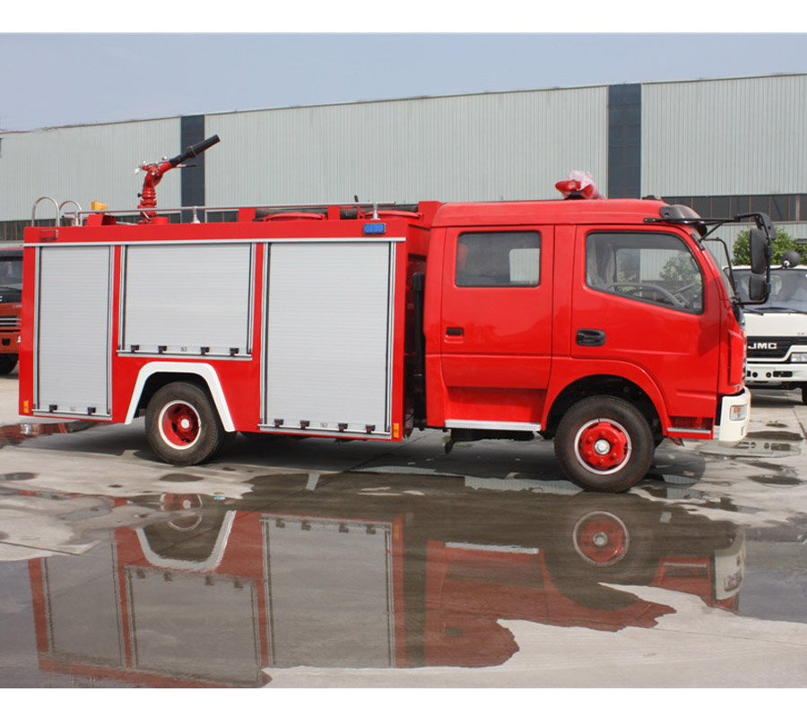 Dongfeng 5m3 Water Foam Fire Truck