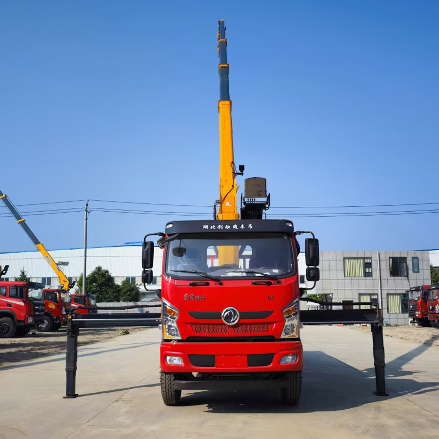 Truck Mounted 8Tons Crane