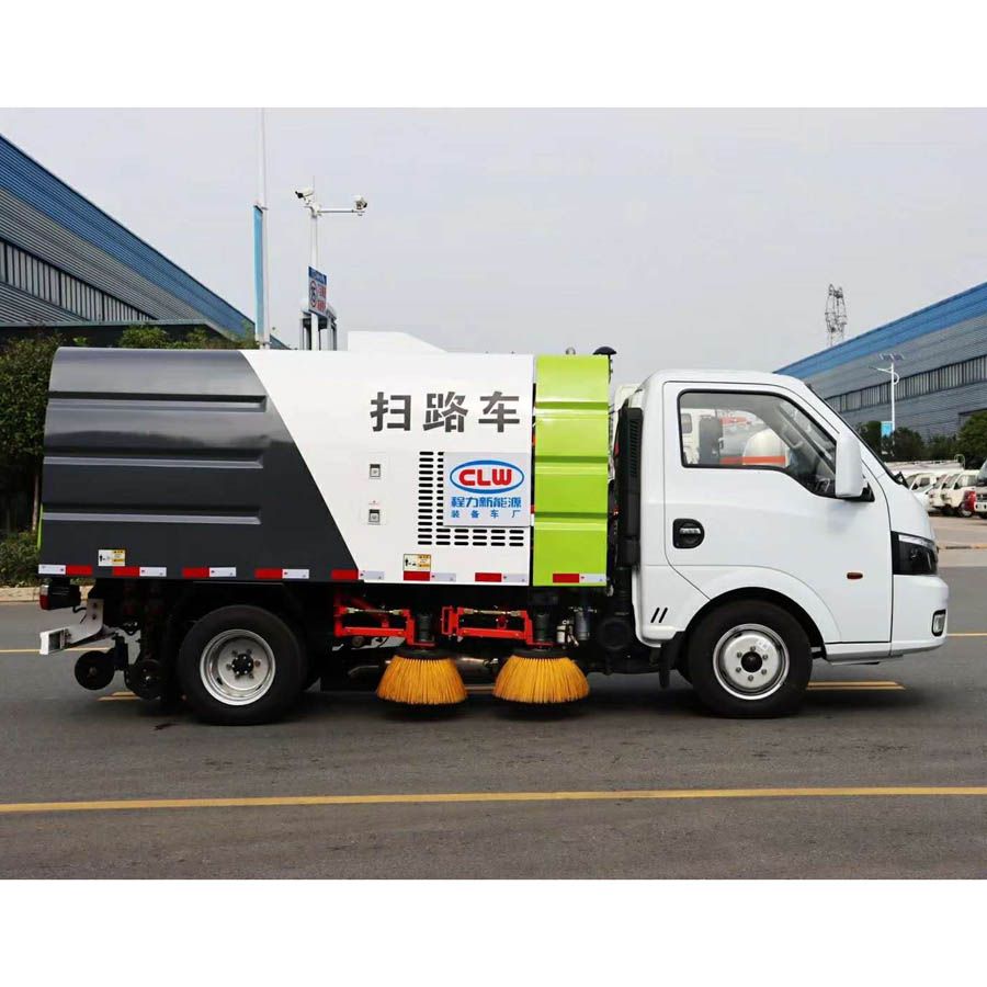 China small road sweeper truck