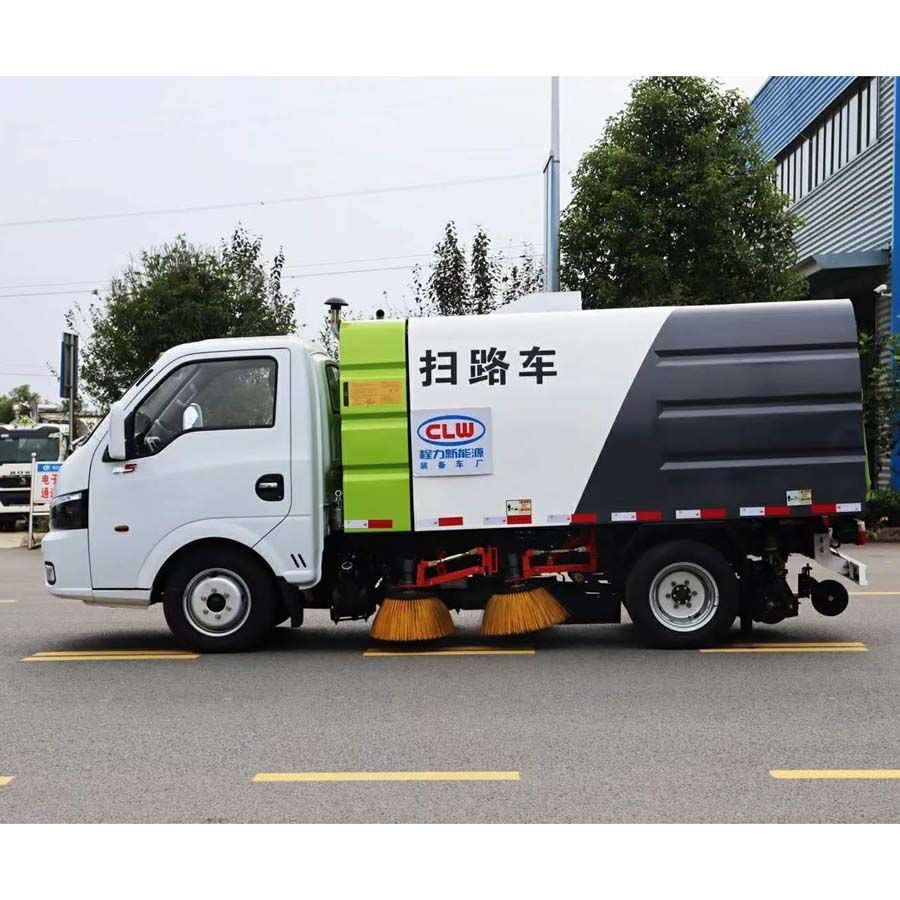 China small road sweeper truck