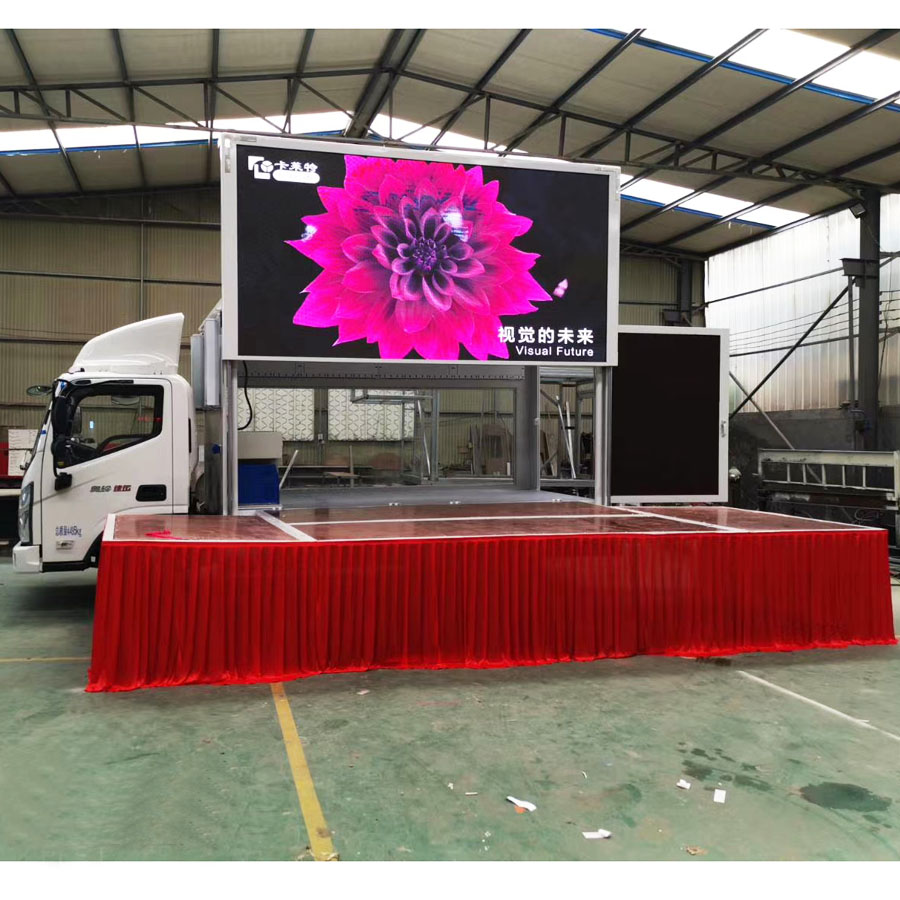 6 Wheels LED Truck With Stage