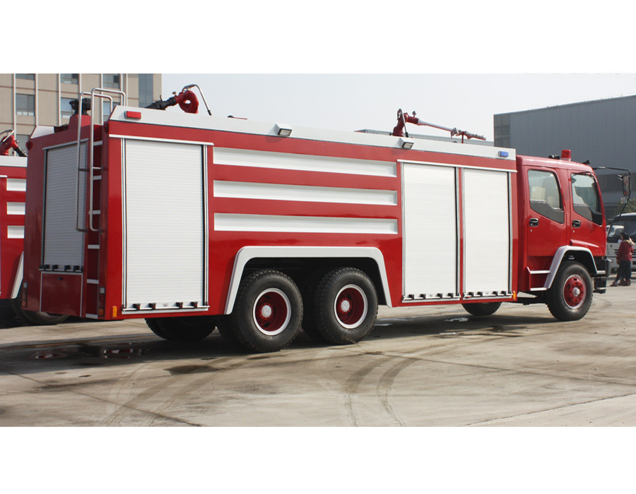 Isuzu Dry Powder And Foam Fire Truck