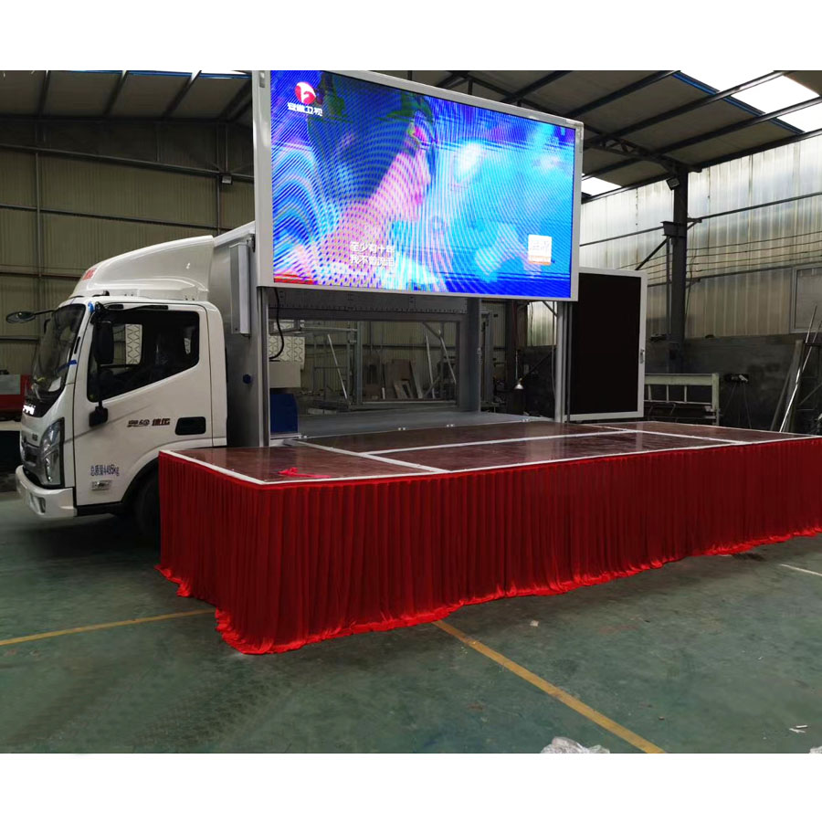 6 Wheels LED Truck With Stage