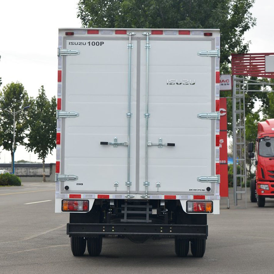 Isuzu 5Ton Cargo Van Truck