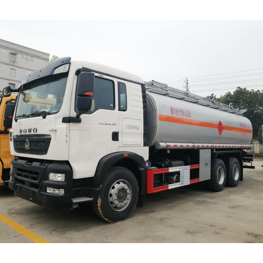 Howo 10 Wheels Fuel Tanker Truck