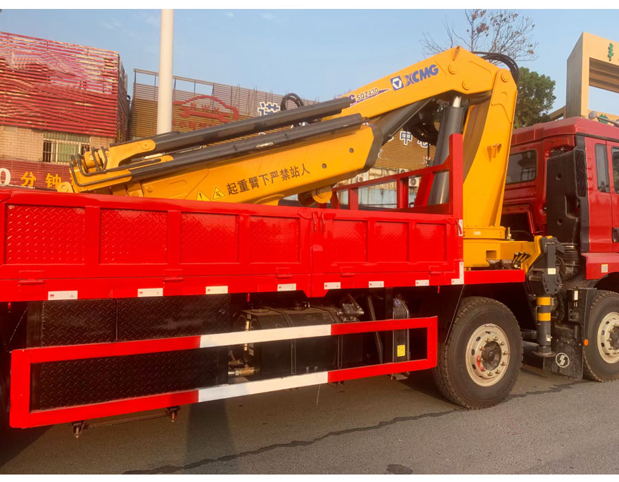 XCMG 20Tons Folding Arm Crane Truck