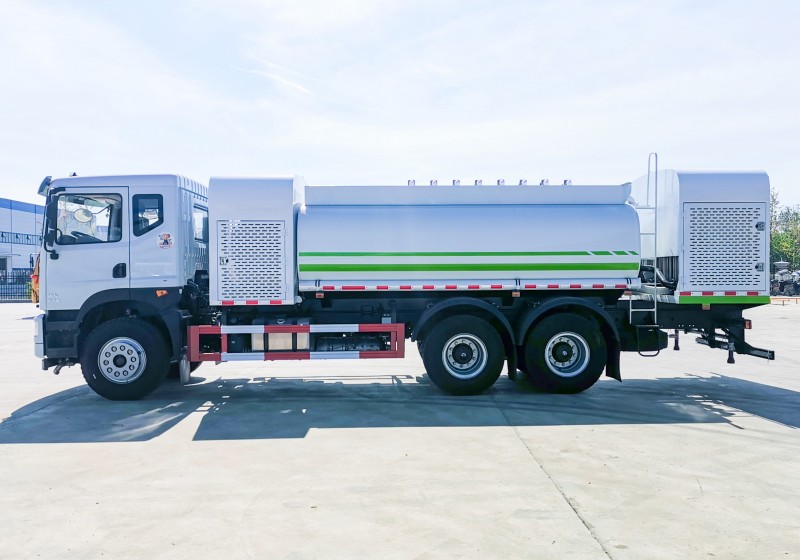 Dongfeng T5 Dust Blasting Truck-Rear Double Axle