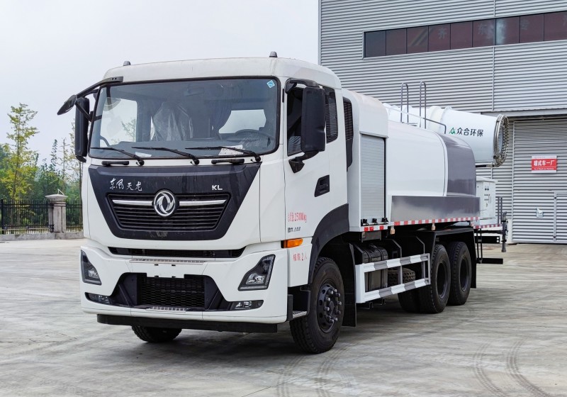 Dongfeng Tianlong Dust Suppression Truck-Rear Dual Axle-60 meters