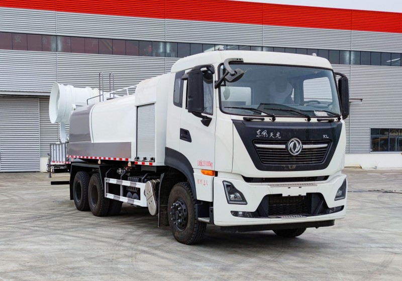 Dongfeng Tianlong Dust Suppression Truck-Rear Dual Axle-60 meters