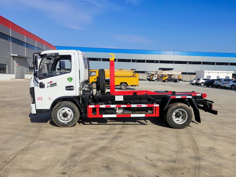 Dongfeng D6 Hook Arm Truck-Pu arm