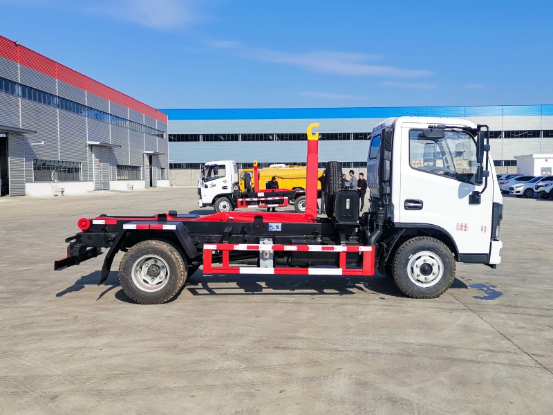 Dongfeng D6 Hook Arm Truck-Pu arm