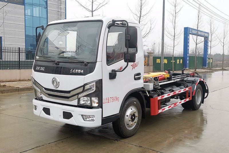 Dongfeng D6 Hook Boom Truck-Telescopic Boom