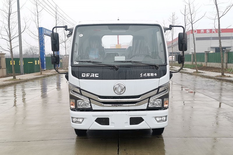 Dongfeng D6 Hook Boom Truck-Telescopic Boom