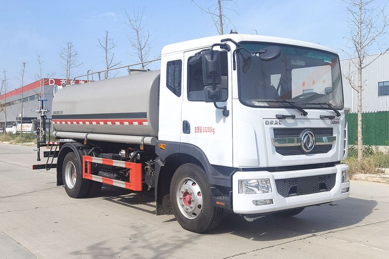 Dongfeng D9 sprinkler truck-wheelbase 3950-12 square mist gun 30 meters