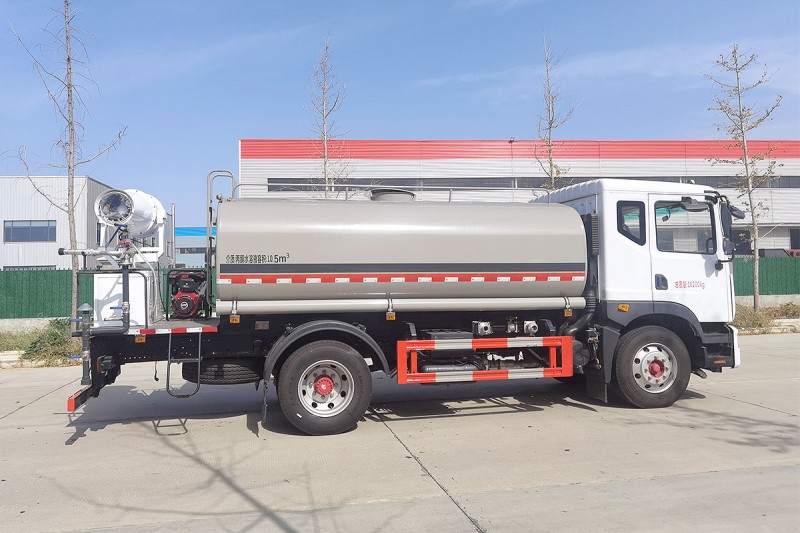 Dongfeng D9 sprinkler truck-wheelbase 3950-12 square mist gun 30 meters