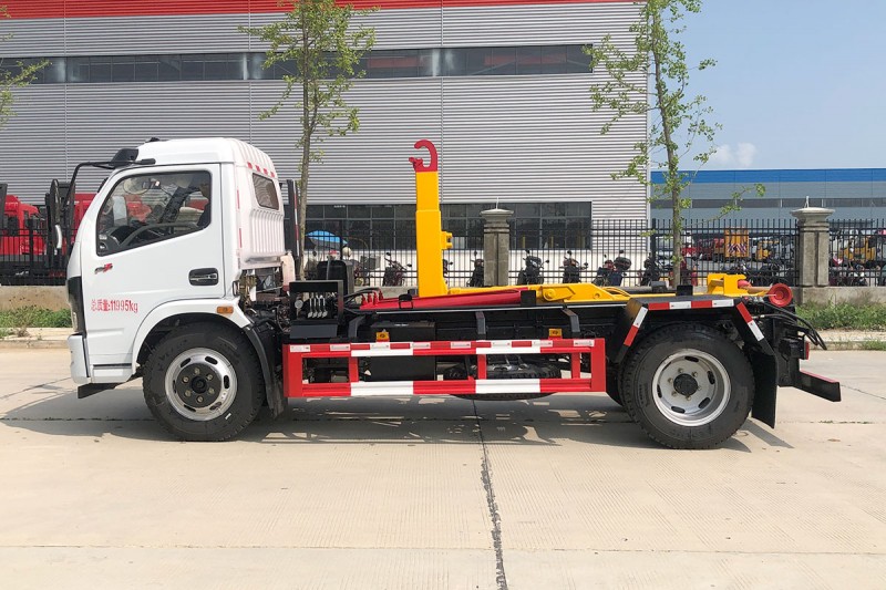 Dongfeng D7 Hook Arm Garbage Truck-Telescopic Arm