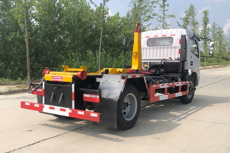 Dongfeng D7 Hook Arm Garbage Truck-Telescopic Arm