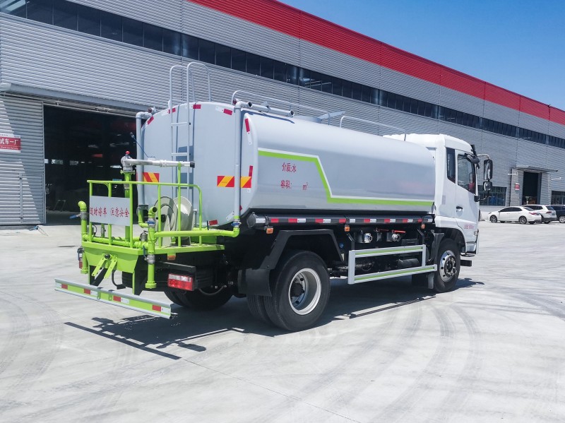 Dongfeng F9 sprinkler truck-Wheelbase 3950-Volume 13 square meters