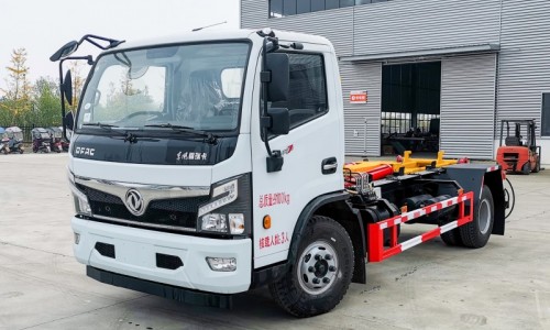 Dongfeng D7 Hook Arm Garbage Truck-Wheelbase 3800-Telescopic Arm