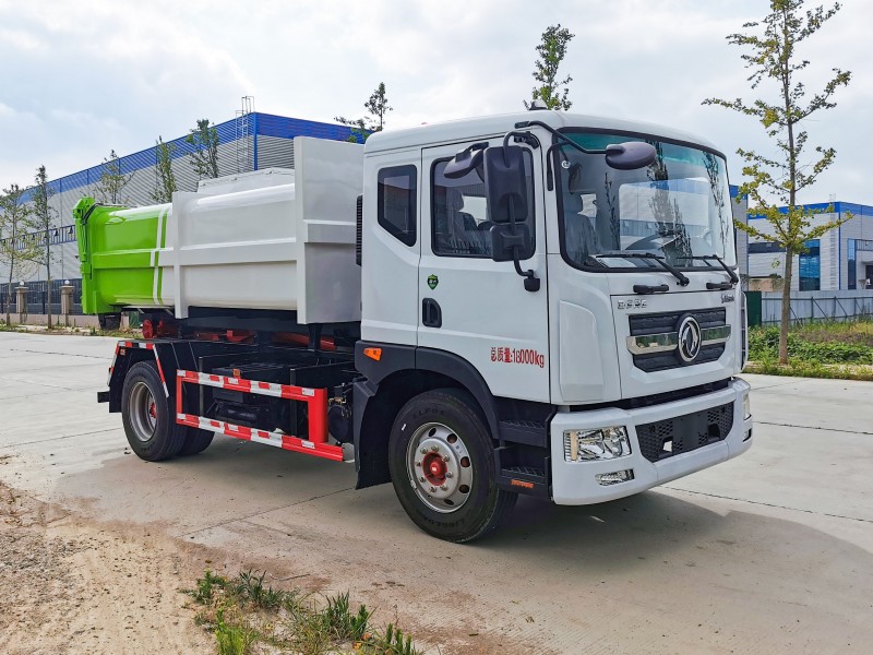 Dongfeng D9 Hook Boom Truck-Wheelbase 3950-Telescopic Arm