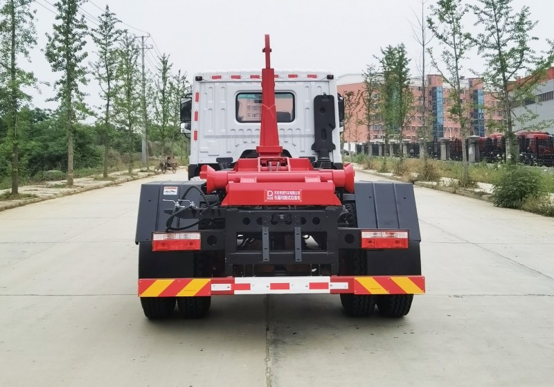 Dongfeng D9 Compartment Dumpable Garbage Truck