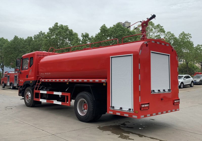 Dongfeng D9 Firefighting Sprinkler - Rear-mounted pump box - 12 square meters