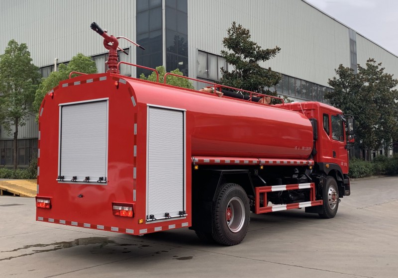 Dongfeng D9 Firefighting Sprinkler - Rear-mounted pump box - 12 square meters