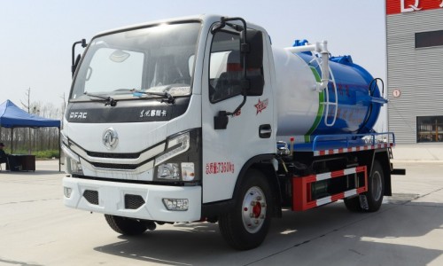 Dongfeng D6 Suction Truck-Wheelbase 3308-Volume 5 square meters