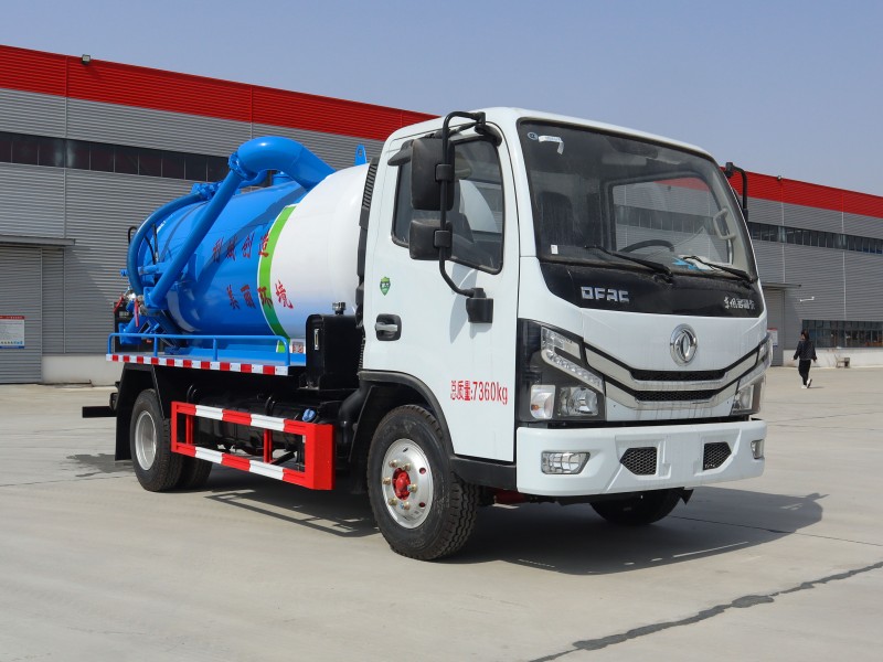 Dongfeng D6 Suction Truck-Wheelbase 3308-Volume 5 square meters