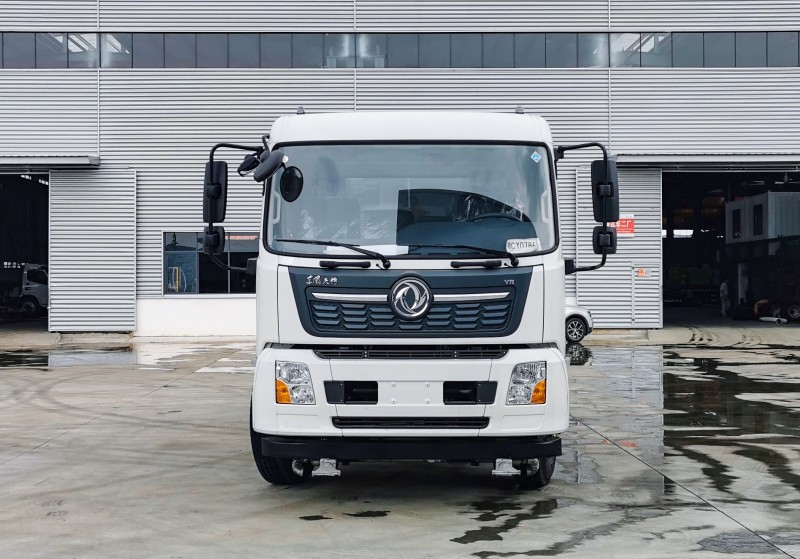 Dongfeng Tianjin sprinkler truck-wheelbase 4700-volume 14 square meters