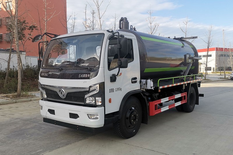 Dongfeng D7 Suction Truck-Wheelbase 3800-Volume 8.5 square meters