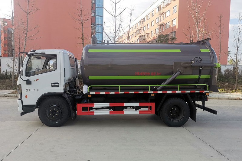 Dongfeng D7 Suction Truck-Wheelbase 3800-Volume 8.5 square meters