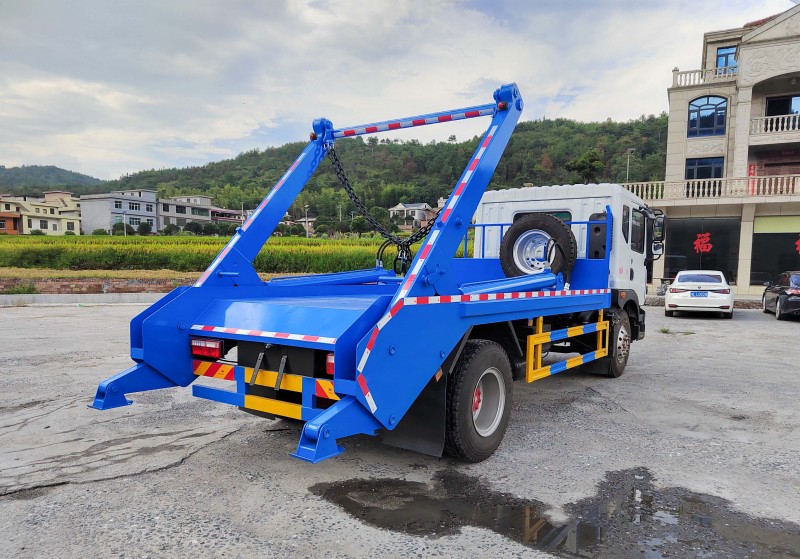 Dongfeng D9 Swing Arm Refuse Collection Vehicle - Wheelbase 4500