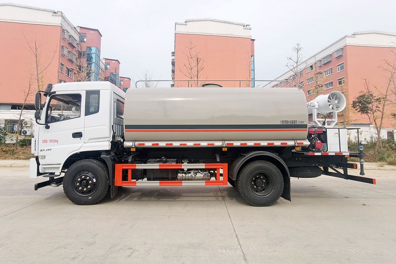 Dongfeng k6 sprinkler truck-wheelbase 4500-14.5 square mist gun 30 meters