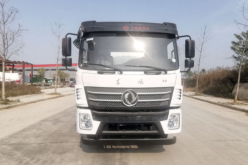 Dongfeng K6 Suction Truck-Wheelbase 3950-Volume 12 square meters