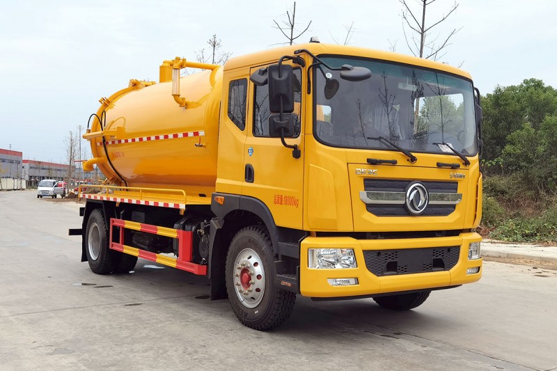 Dongfeng D9 Suction Truck-Wheelbase 4500-Volume 13 square mete