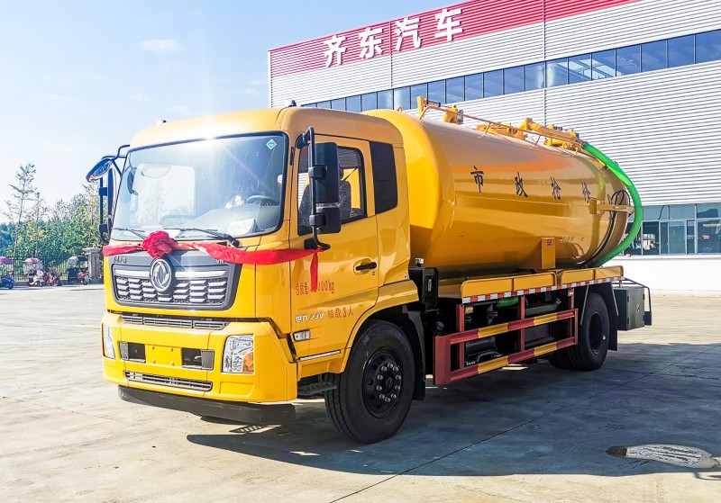 Dongfeng Tianjin Suction Truck-Wheelbase 4700-Volume 14 square meters