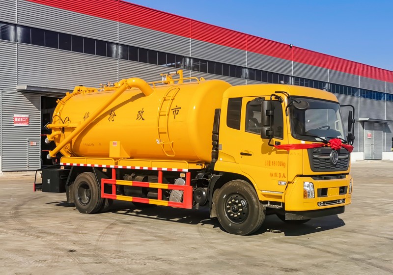 Dongfeng Tianjin Suction Truck-Wheelbase 4700-Volume 14 square meters