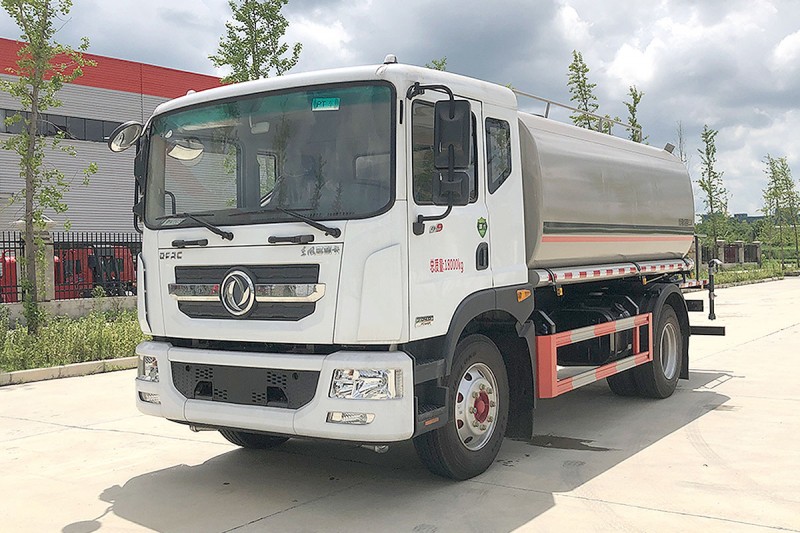 Dongfeng D9 sprinkler truck-wheelbase 4500-15 square mist gun 30 meters