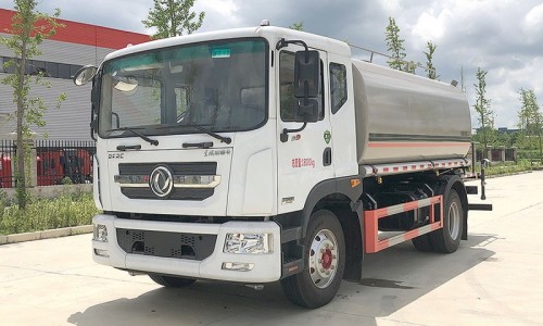 Dongfeng D9 sprinkler truck-wheelbase 4500-15 square mist gun 30 meters