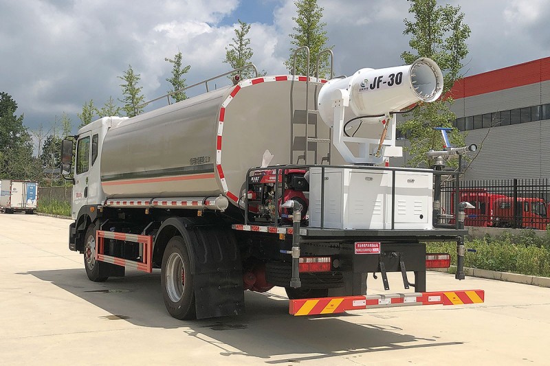 Dongfeng D9 sprinkler truck-wheelbase 4500-15 square mist gun 30 meters