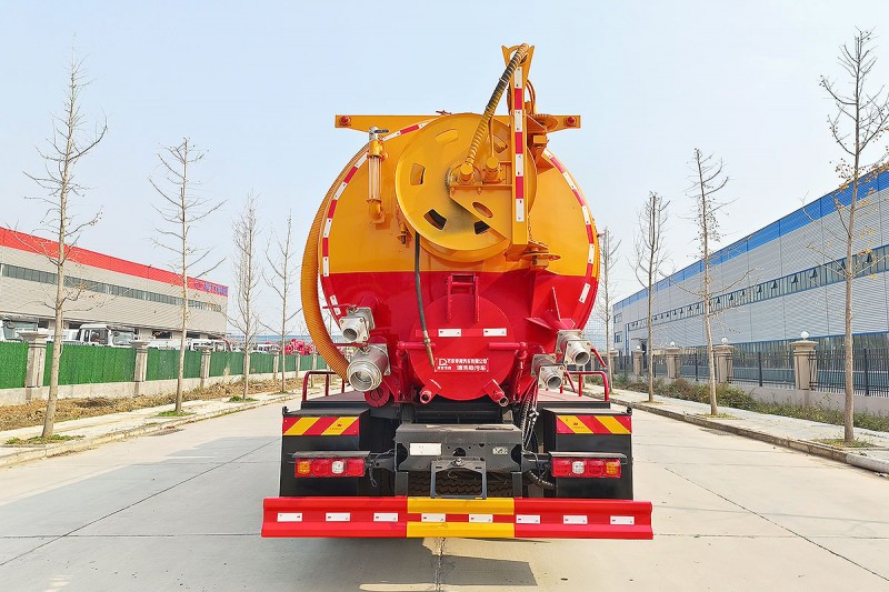 Shaanqi Suction Truck - Rear Dual Axle - With Sub-engine - Volume 22 square feet