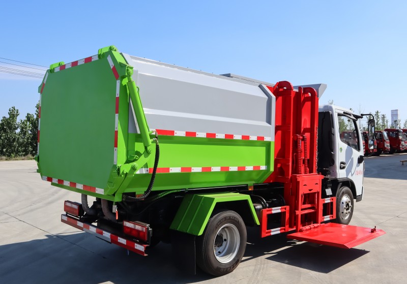 Dongfeng D6 Dead Pig Refuse Truck