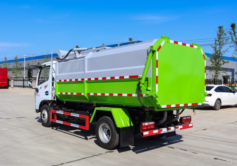 Dongfeng D6 Dead Pig Refuse Truck