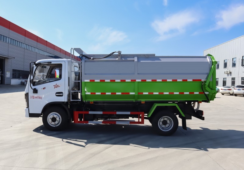 Dongfeng D6 Dead Pig Refuse Truck