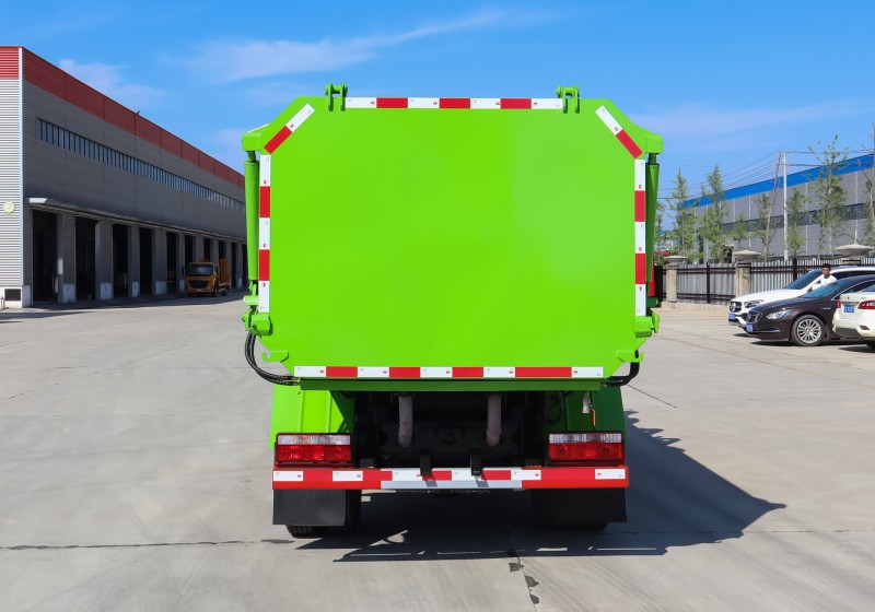 Dongfeng D6 Dead Pig Refuse Truck