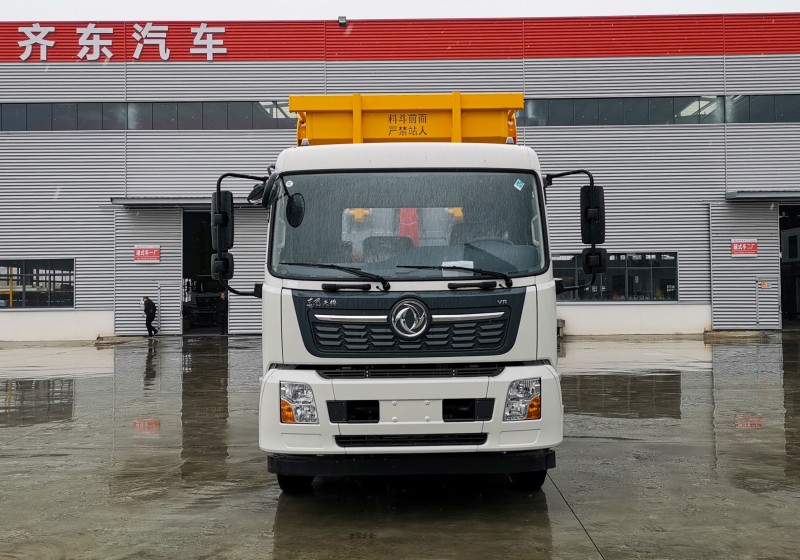 Dongfeng Tianjin Hook Arm Truck-Wheelbase 4700-Telescopic Arm