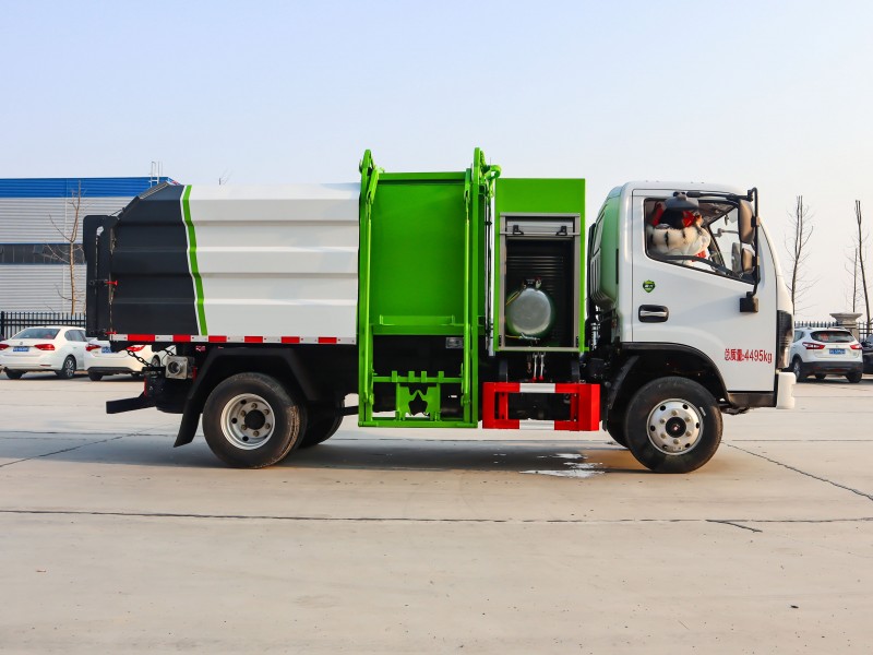 Dongfeng D6 Bucket Trash Truck - with compartment tool box