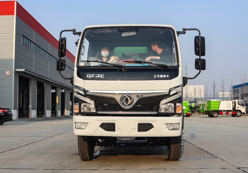 Dongfeng D6 Bucket Trash Truck - with compartment tool box