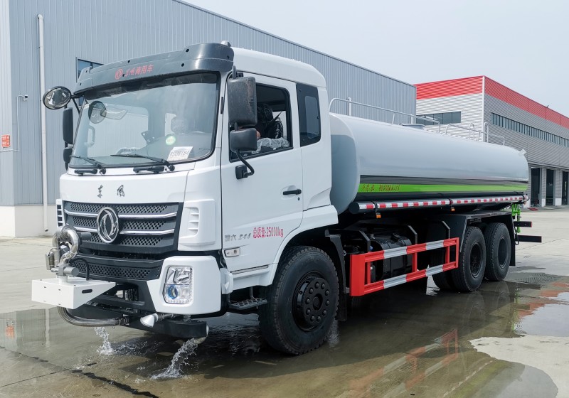 Dongfeng K6 water sprinkler truck - rear double axle - volume 20 square meters